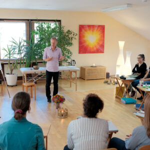 Die Matrix in Balance Sommerakademie vom 01.–05.08.2026 Dein Kompakt-Einstieg in die Kinesiologie Die Matrix in Balance Sommerakademie vom 01.–05.08.2026
Dein Kompakt-Einstieg in die Kinesiologie